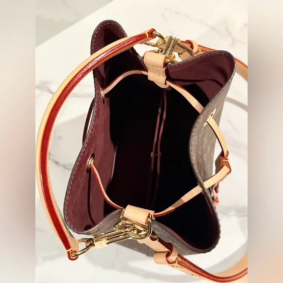 Louis Vuitton Neonoe BB - Picture 13 of 16